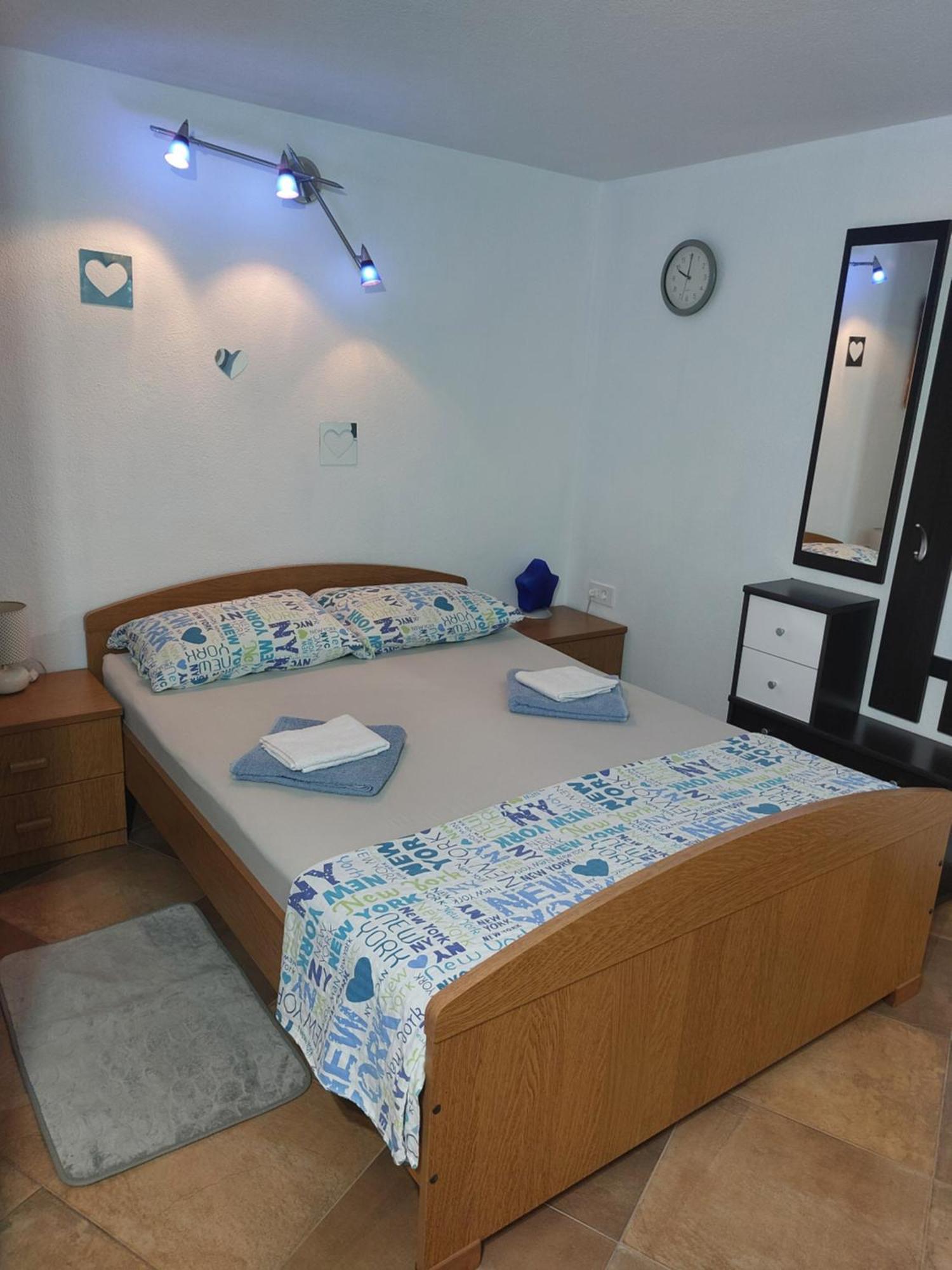 Apartmani Damir Kazija Pakoštane Exteriér fotografie